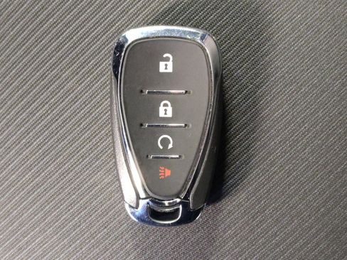 Used 2019 Chevrolet Equinox LS AWD/4WD image 32