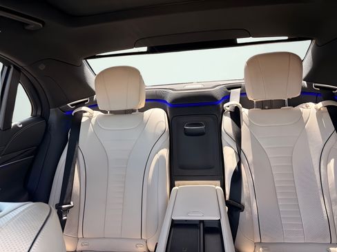 Used 2019 Mercedes-Benz S 560 Sedan image 25
