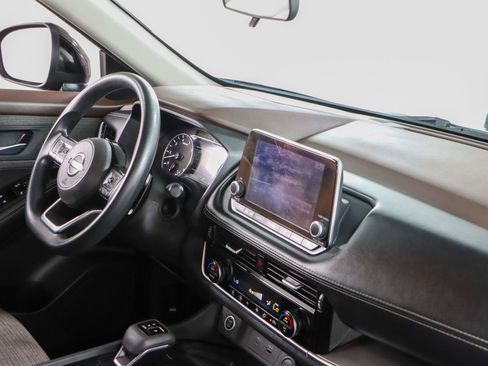 Used 2023 Nissan Rogue SV FWD image 25