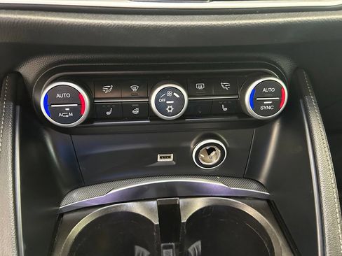 Used 2018 Alfa Romeo Stelvio Sport w/ Quick Order Package 22J Sport AWD/4WD image 49