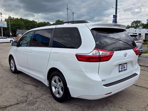Used 2017 Toyota Sienna LE FWD image 7