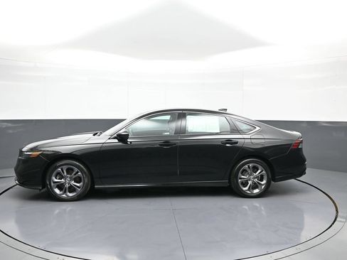 Used 2023 Honda Accord EX-L image 9
