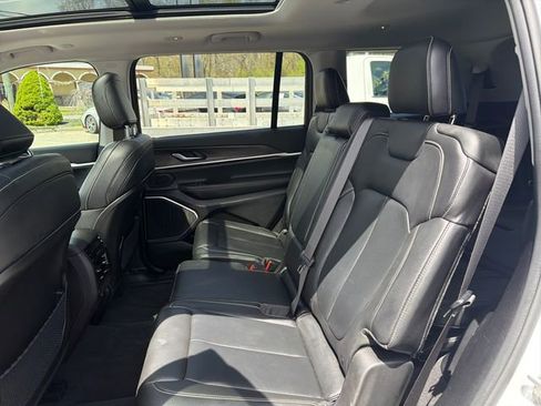 Used 2021 Jeep Grand Cherokee L Limited AWD/4WD image 10