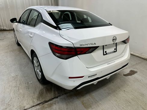 Certified 2022 Nissan Sentra S image 2