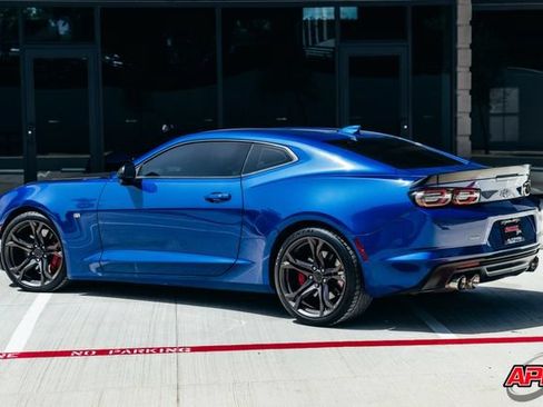 Used 2019 Chevrolet Camaro SS RWD image 53