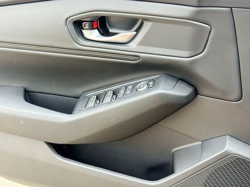 Used 2023 Honda Accord LX image 15