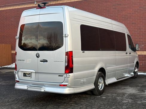 Used 2024 Mercedes-Benz Sprinter 3500 image 29