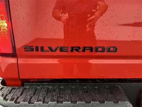 Used 2022 Chevrolet Silverado 2500 LT w/ Convenience Package image 31
