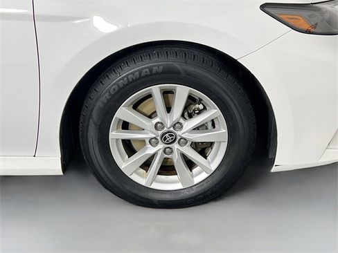 Used 2025 Toyota Camry LE image 35