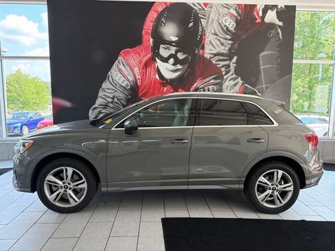 Used 2022 Audi Q3 2.0T Premium AWD/4WD image 2
