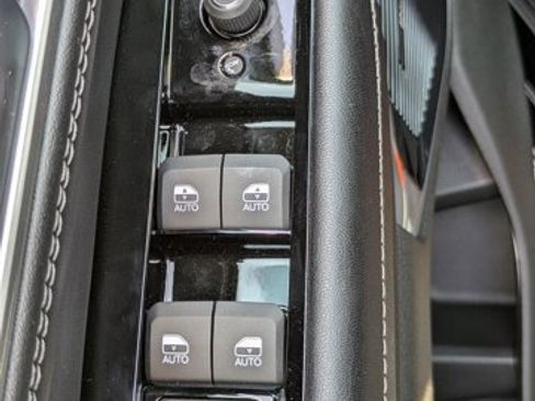 New 2026 Jeep Grand Wagoneer Limited AWD/4WD image 18