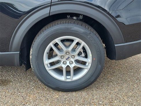 New 2026 Ford Explorer Active w/ Active Comfort Package image 18
