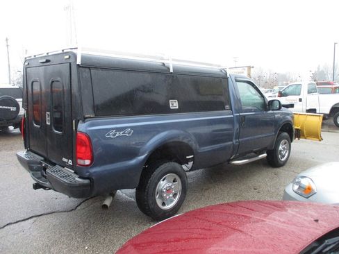 Used 2006 Ford F250 4x4 Regular Cab Super Duty image 2