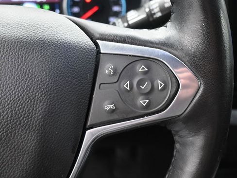 Used 2021 Chevrolet Traverse LT image 31