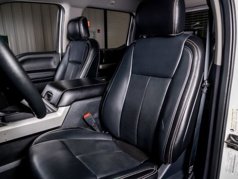 Used 2020 Ford F350 Lariat w/ Lariat Ultimate Package image 4