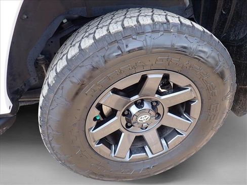 Used 2022 Toyota 4Runner Trail Special Edition AWD/4WD image 7