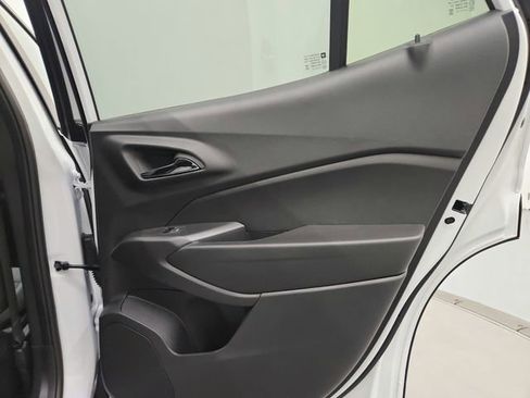 New 2026 Chevrolet Trax LS FWD image 33