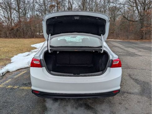 Used 2023 Chevrolet Malibu LT image 7