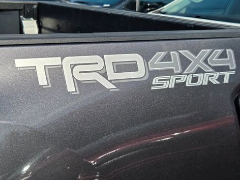 Used 2019 Toyota Tacoma TRD Sport AWD/4WD image 32