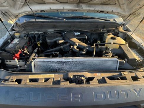 Used 2016 Ford F550 2WD Regular Cab Super Duty image 16