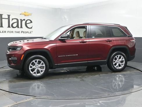 Used 2022 Jeep Grand Cherokee Limited w/ Luxury Tech Group II AWD/4WD image 33
