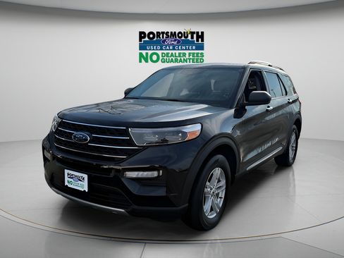 Used 2022 Ford Explorer XLT w/ Equipment Group 202A AWD/4WD image 16
