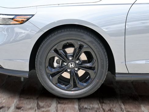 New 2025 Honda Accord SE image 33