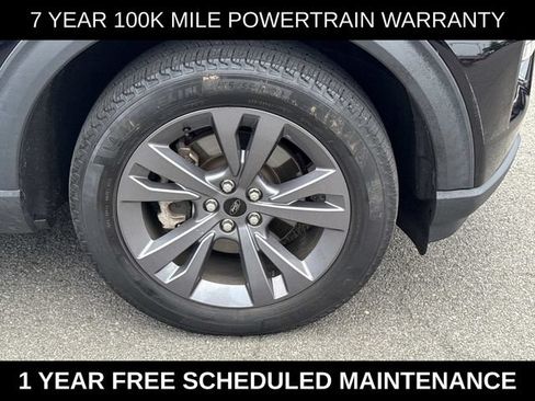 Used 2023 Ford Explorer XLT w/ Equipment Group 202A AWD/4WD image 7