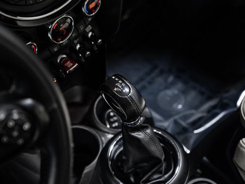 Used 2018 MINI Cooper S image 15