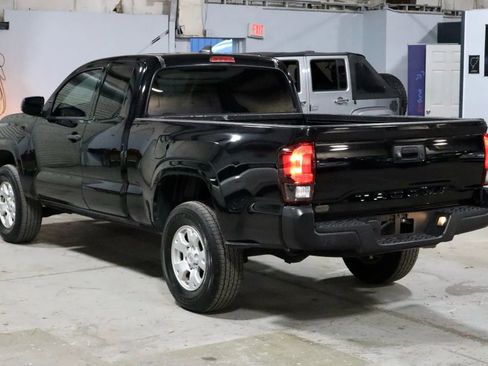 Used 2019 Toyota Tacoma SR image 7