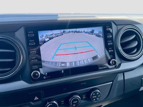 Used 2020 Toyota Tacoma TRD Off-Road AWD/4WD image 13