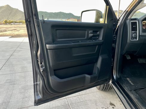 Used 2018 RAM 1500 Express image 14