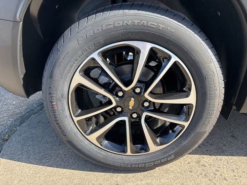 New 2026 Chevrolet TrailBlazer LT FWD image 13