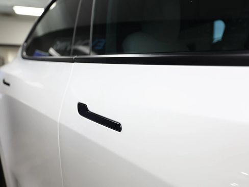 Used 2021 Tesla Model Y Performance AWD/4WD image 18