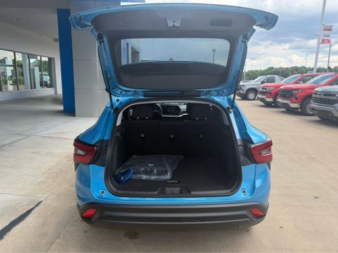 New 2026 Chevrolet Trax LS w/ LS Convenience Package FWD image 6