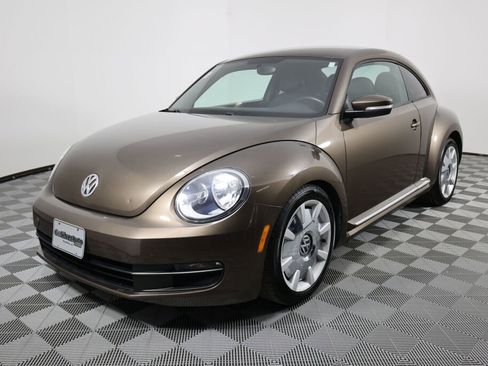 Used 2012 Volkswagen Beetle 2.5 FWD image 5