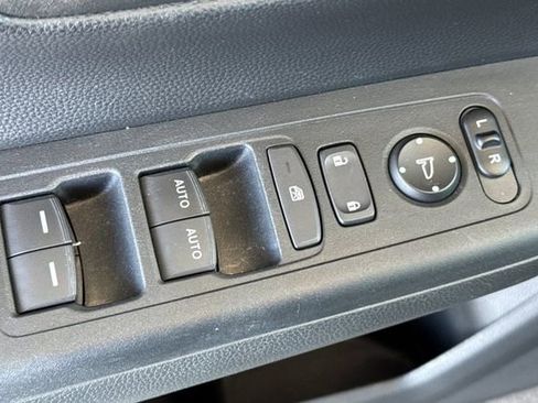 Used 2023 Honda CR-V EX image 14