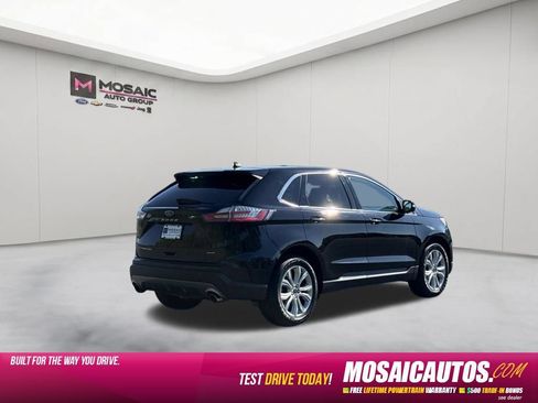 Used 2021 Ford Edge Titanium AWD/4WD image 7