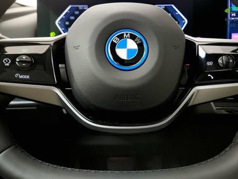 Used 2025 BMW i5 eDrive40i RWD image 60