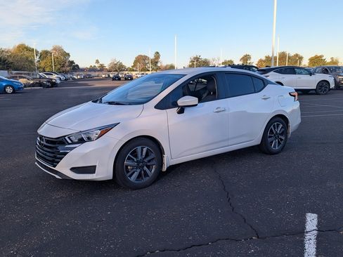 Certified 2023 Nissan Versa SV w/ Trunk Package image 2