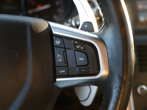 Used 2017 Land Rover Discovery Sport HSE image 27