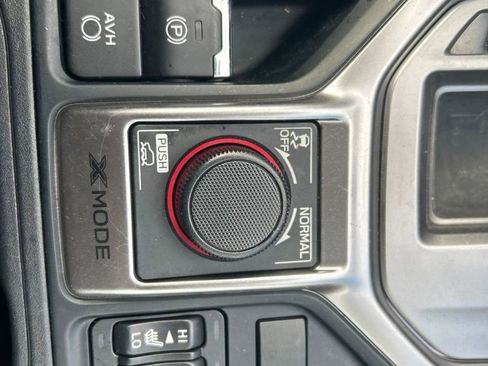 Used 2020 Subaru Forester Premium AWD/4WD image 18