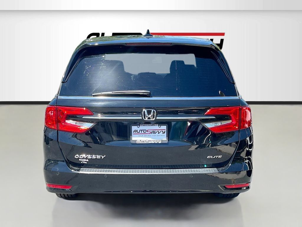 Used 2023 Honda Odyssey Elite image 6