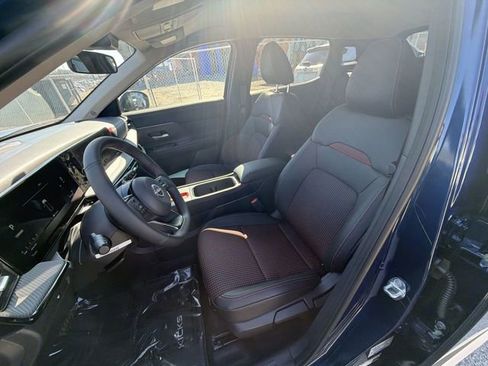 New 2026 Nissan Kicks SR w/ Cold Weather Package image 11