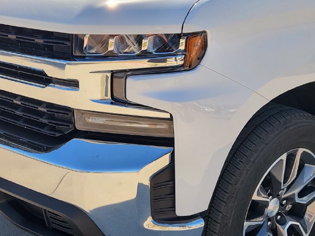 Used 2020 Chevrolet Silverado 1500 LT w/ Texas Edition RWD image 9