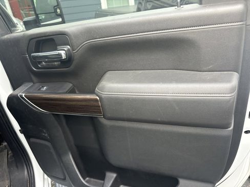 Used 2020 Chevrolet Silverado 2500 LT w/ All Star Edition image 9