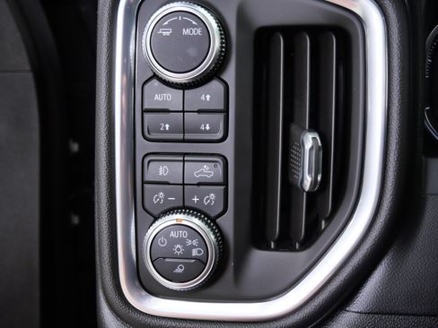Used 2020 GMC Sierra 1500 SLT w/ SLT Premium Plus Package AWD/4WD image 20