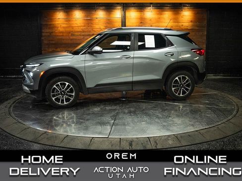 Used 2025 Chevrolet TrailBlazer LT AWD/4WD image 1