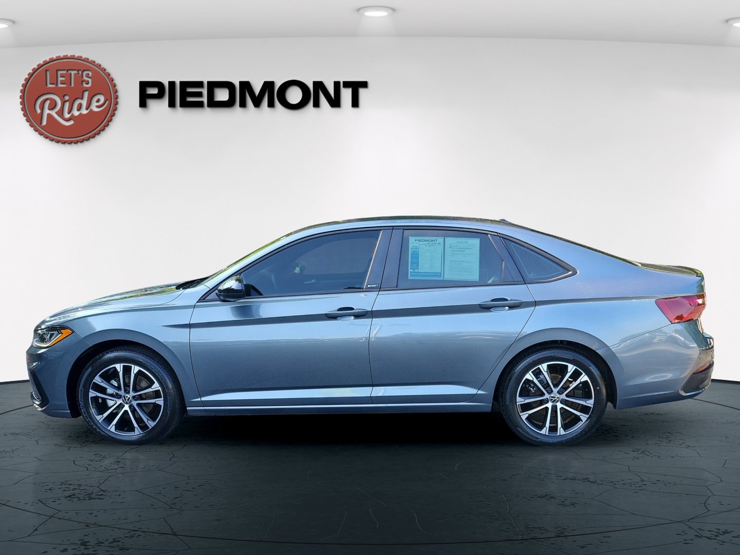 Used 2025 Volkswagen Jetta Sport FWD image 8
