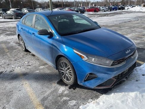 Used 2023 Kia Forte GT-Line w/ GT-Line Technology Package image 2